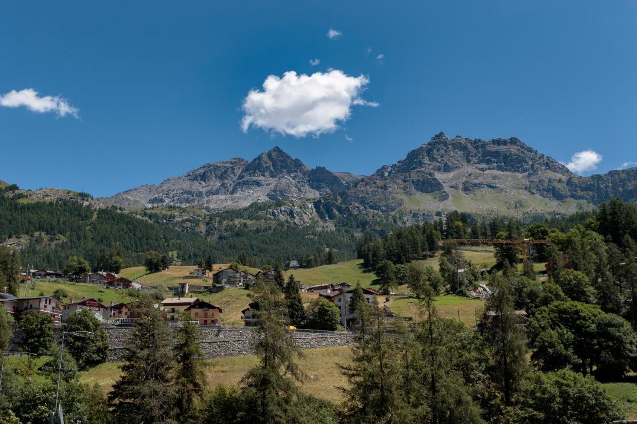 Hellochalet - Chalet Northern Lights - Family Ski Chalet With Garden Walking Distance Lift Valtournenche Exterior photo